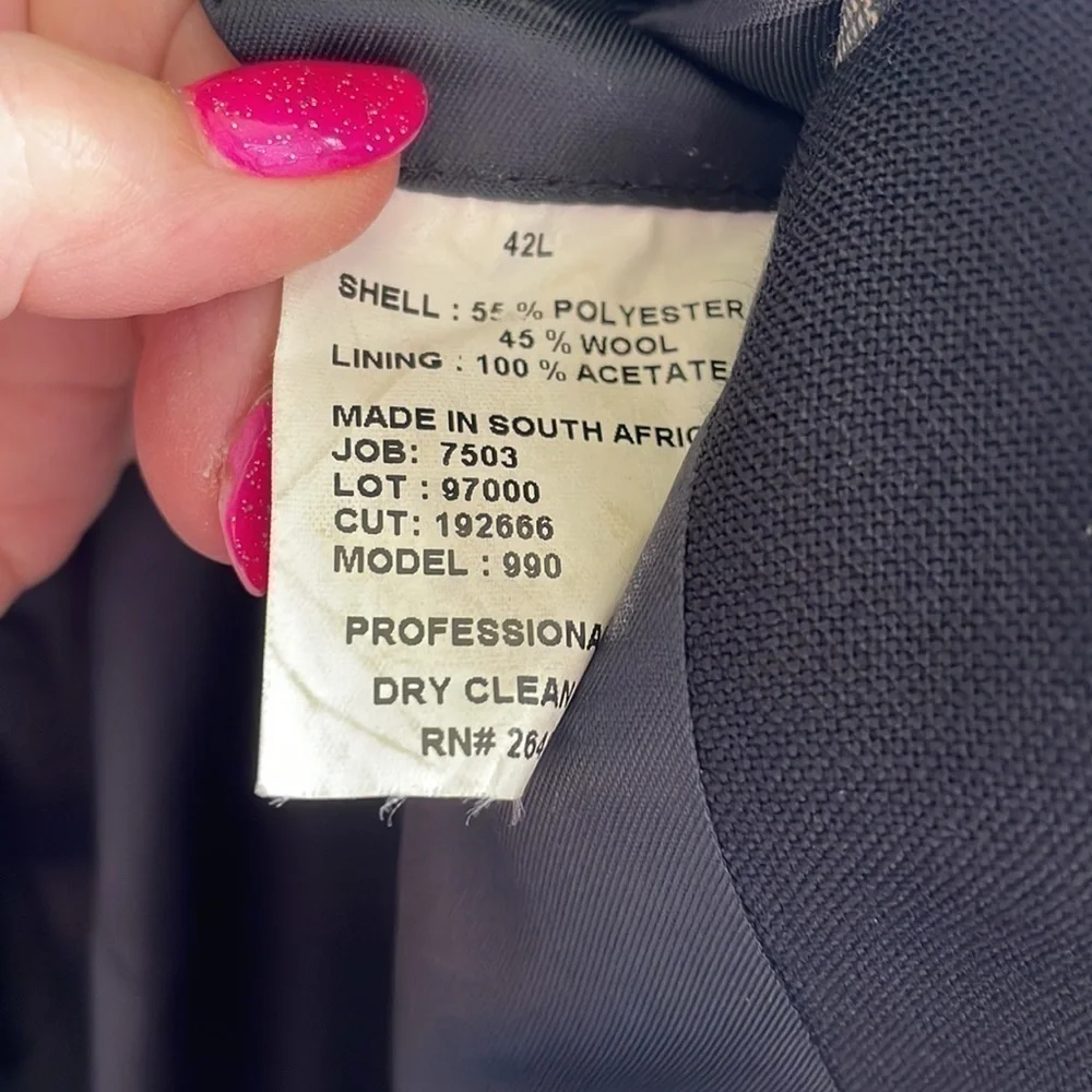 Wimbledon Navy Blazer with gold tone emblems buttons 42L